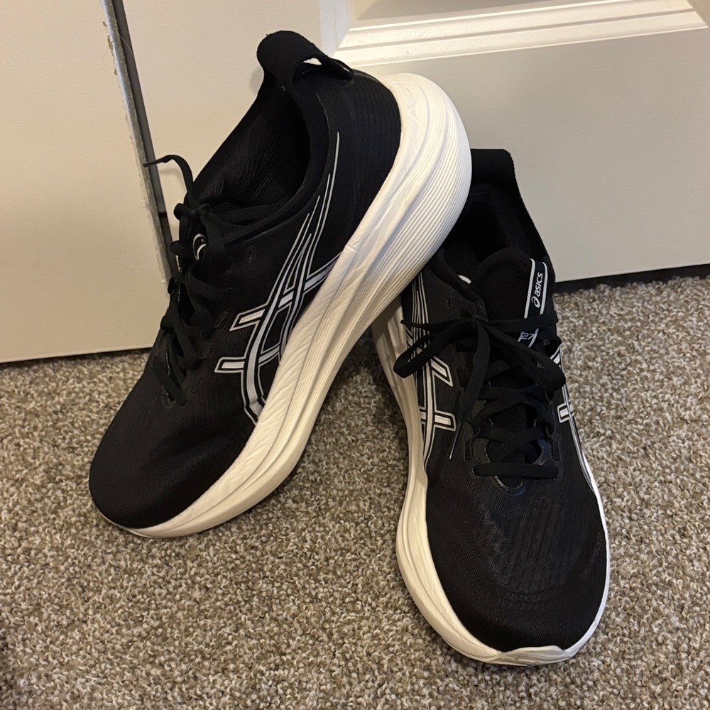 ASICS Gel-Nimbus 27 (men’s size 11)